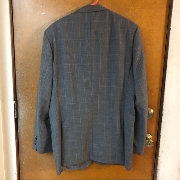 Hugo Boss blazer. 44L. Gray. - Picture 2 of 7